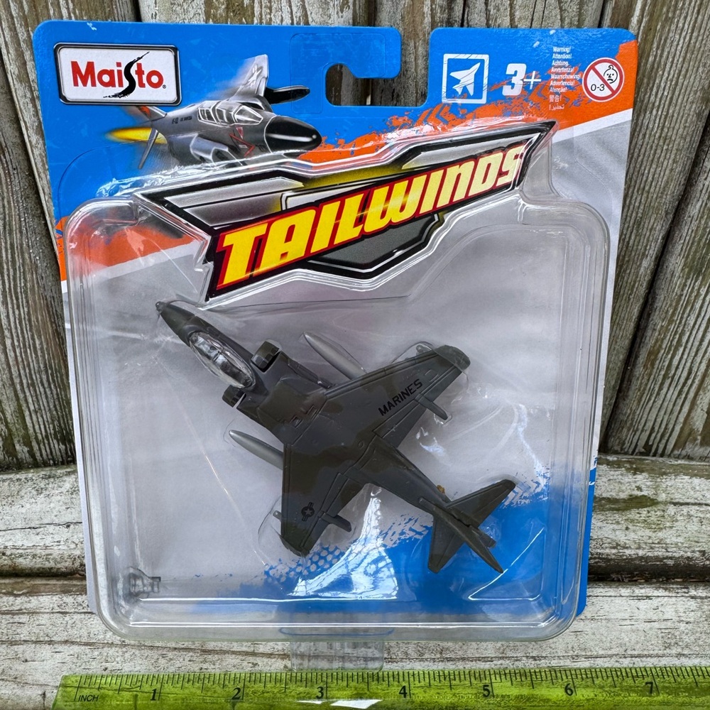 Maisto Tailwinds AV-8B Harrier II Die-Cast Jet — U.S. Marines — NIP